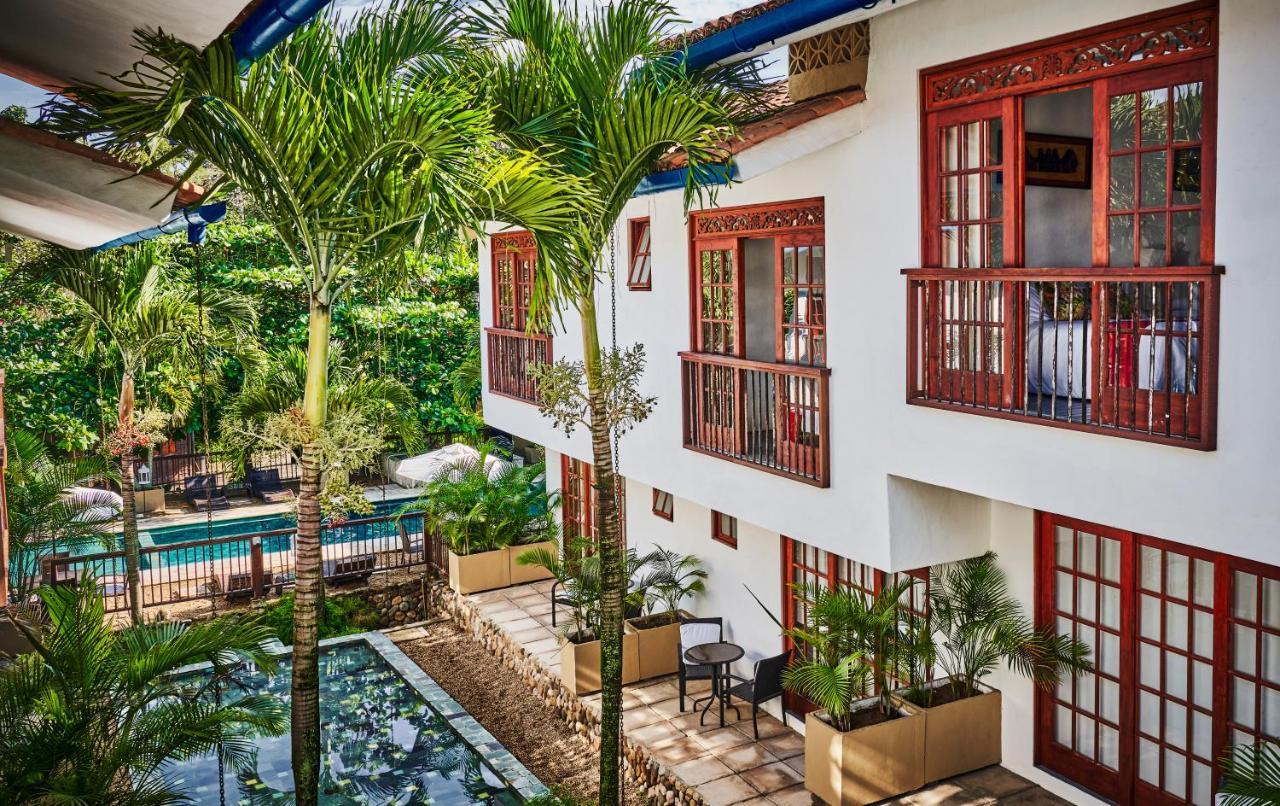 Lombok Hotel & Spa Antes Hotel Casablanca Гуадуас Екстериор снимка