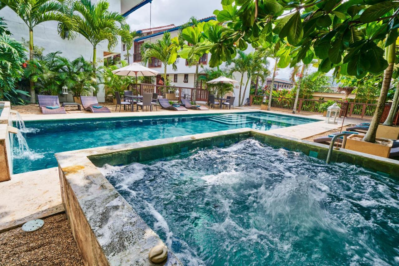 Lombok Hotel & Spa Antes Hotel Casablanca Гуадуас Екстериор снимка