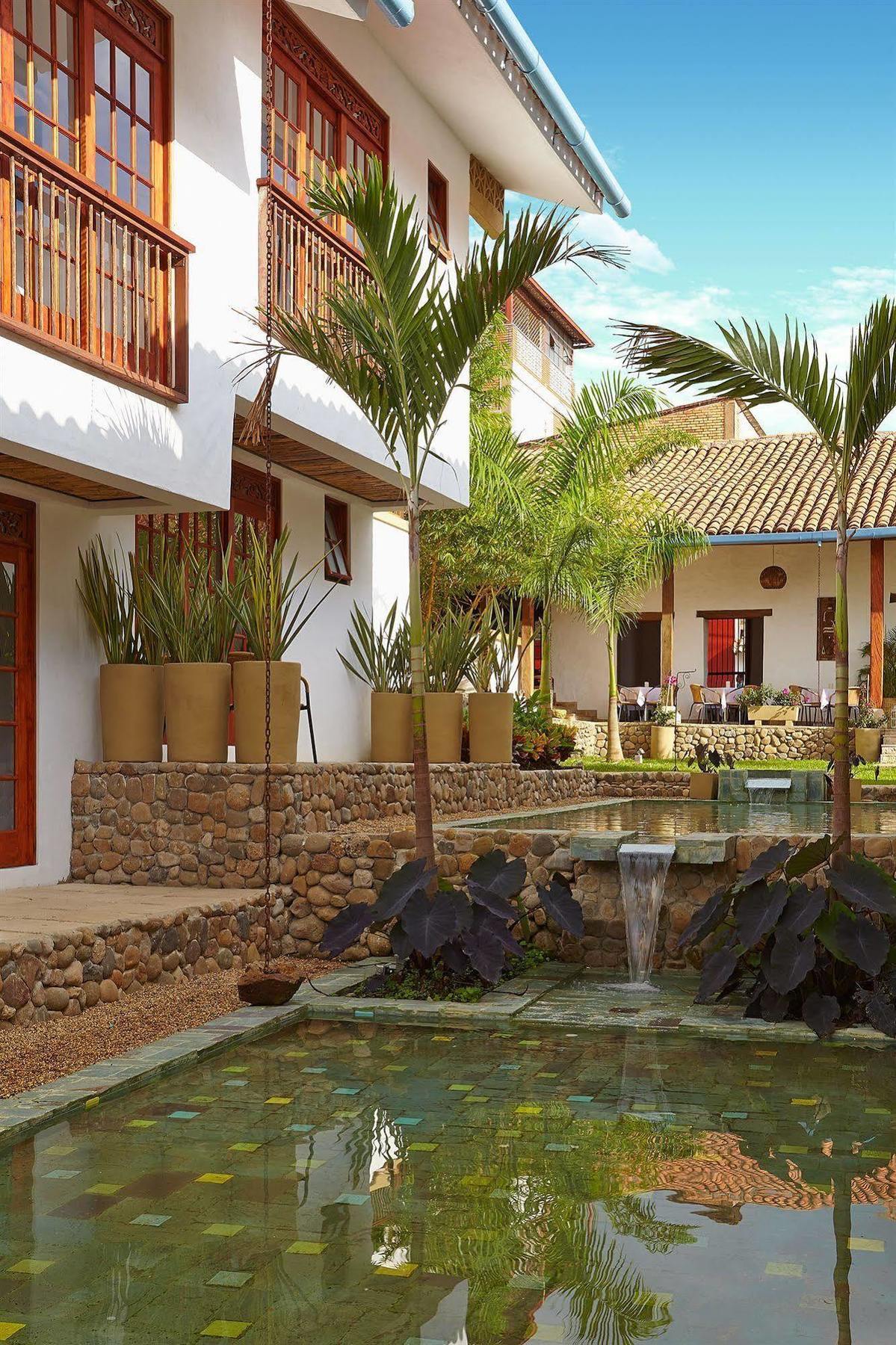 Lombok Hotel & Spa Antes Hotel Casablanca Гуадуас Екстериор снимка