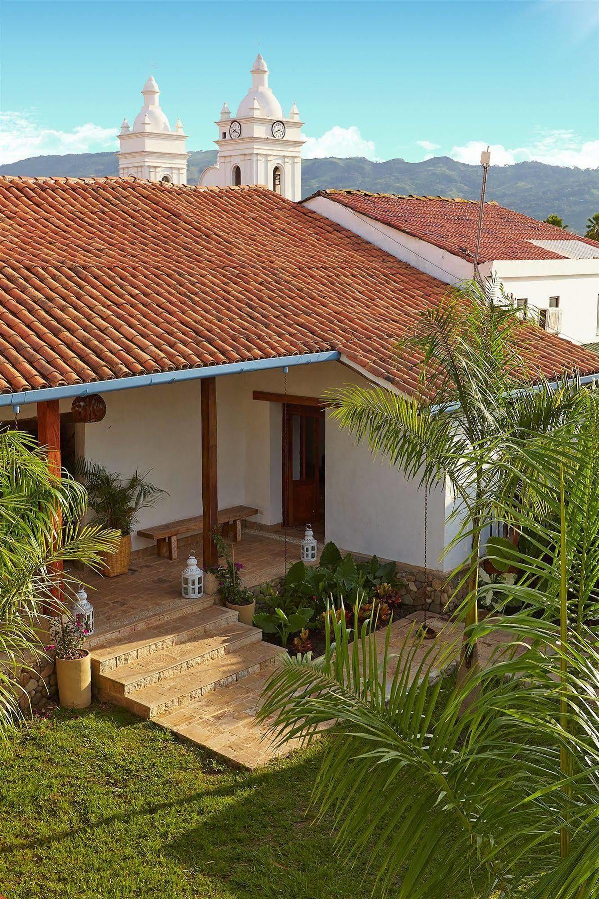 Lombok Hotel & Spa Antes Hotel Casablanca Гуадуас Екстериор снимка